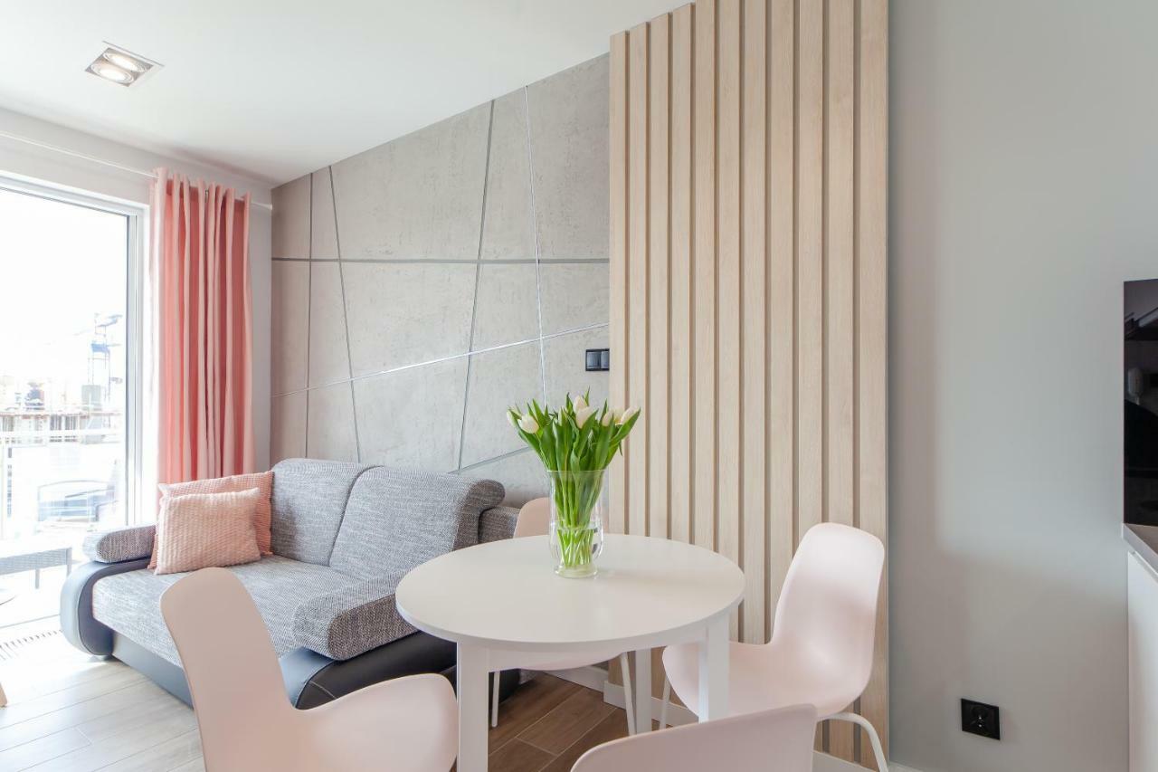 Apartment Pink Flamingo By Noclegi Renters Miedzyzdroje Exterior foto